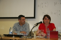  Antonio Manuel Rodrguez y Elena Corts en un momento de la charla.