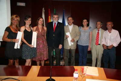 Autoridades y premiados en la entrega de los premios de Innovacin Docente 