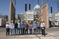 Foto de familia de los participantes en la visita