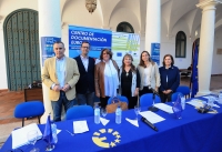 Foto de familia de los participantes en la actividad